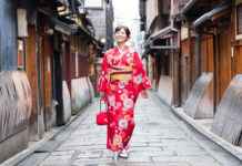 Kimono: Japon Kültürünün Zamansız Moda İkonu Komonomoda.com - Kimono Modelleri - Kimono Stilleri - En Popüler Kimono Giysileri