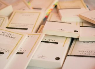 Romeo Ve Juliet Özet: Tutkulu Aşkın ve Trajedinin Büyüleyici Hikayesi