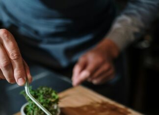 Mezar Taşı Yazıları İle Anlamlı ve Unutulmaz Mesajlar Yazın