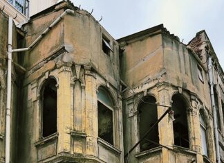 Trifaze Elektrik Nedir? Güçlü Enerjinin Sırlarını Keşfedin!