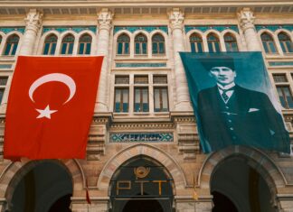 Atatürk Büstü Neden Önemlidir? Bilinmeyen Güçlü Anlamları